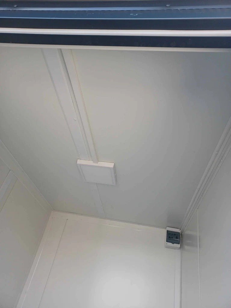 Contenedor Sanitario Doble de 2 Cabinas - Imagen 13