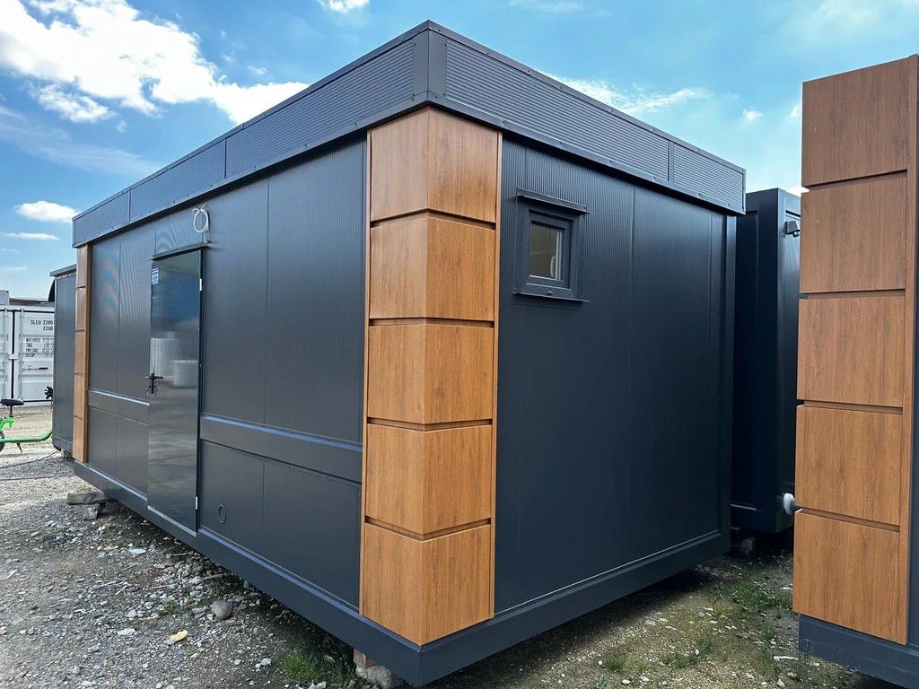 Contenedor Sanitario con Múltiples Unidades: Funcionalidad y Espacio - Imagen 4