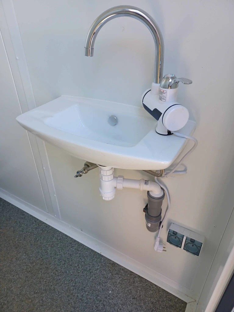 Contenedor Sanitario Doble de 2 Cabinas - Imagen 6