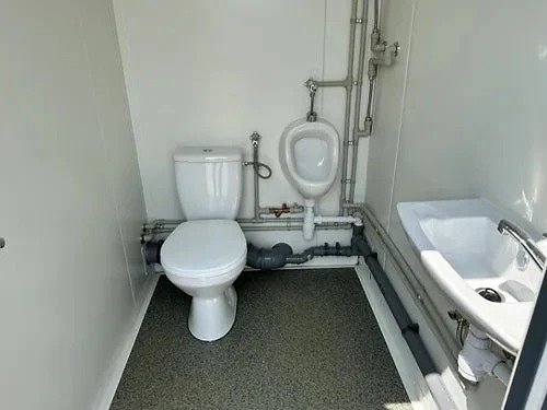 Contenedor Sanitario con 3 Cabinas - Imagen 9